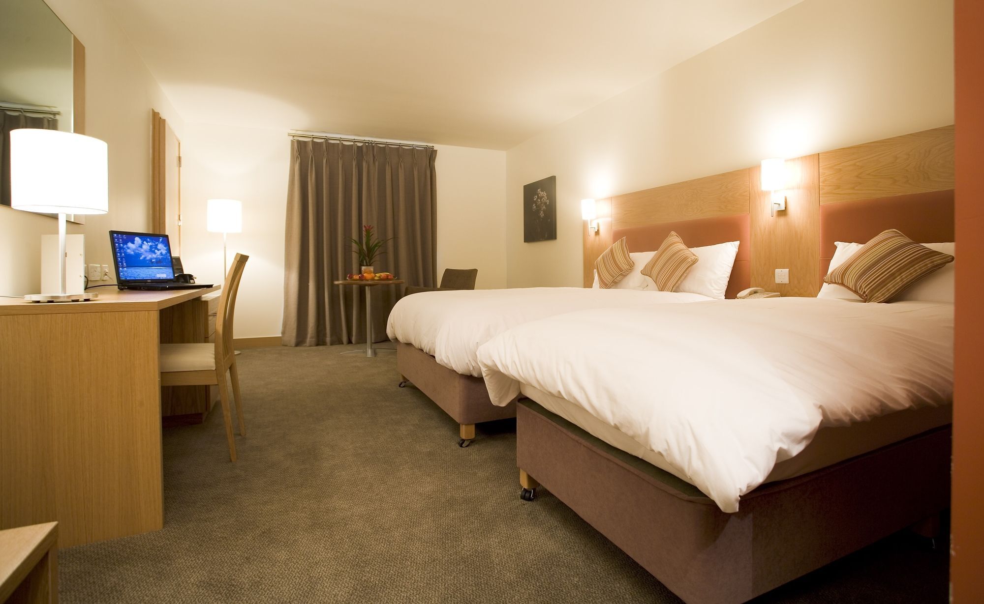 Maldron Hotel Portlaoise ภายนอก รูปภาพ